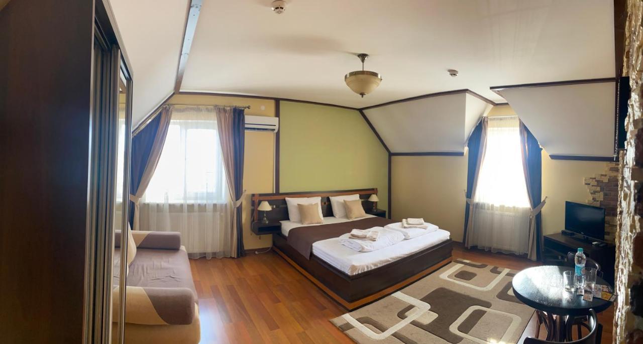 Старий Янів Hotel Ivano-Frankovo Exterior foto